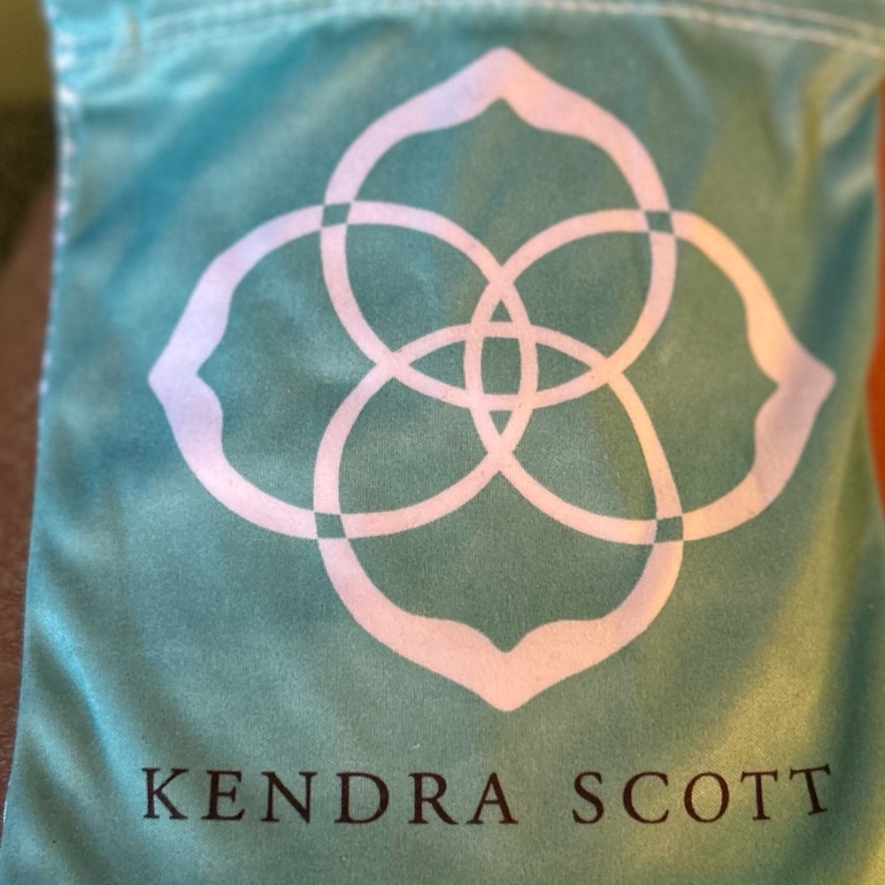 Kendra Scott jewelry bags-5